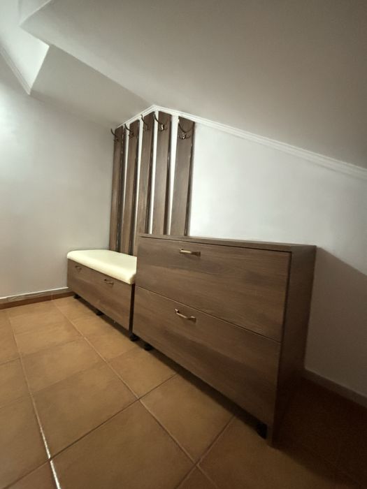 Mobilier hol – cuier, banca si comoda pentru pantofi