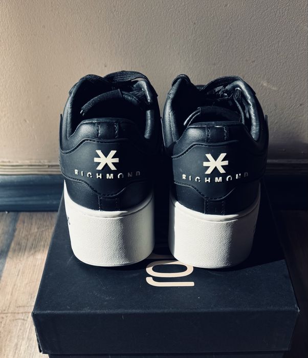 Richmond Оригинални Сникърси, продават се на Топ Цена от 89лв, Нови