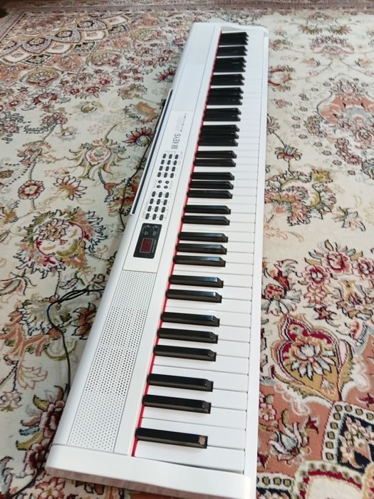 Пианино почти новая