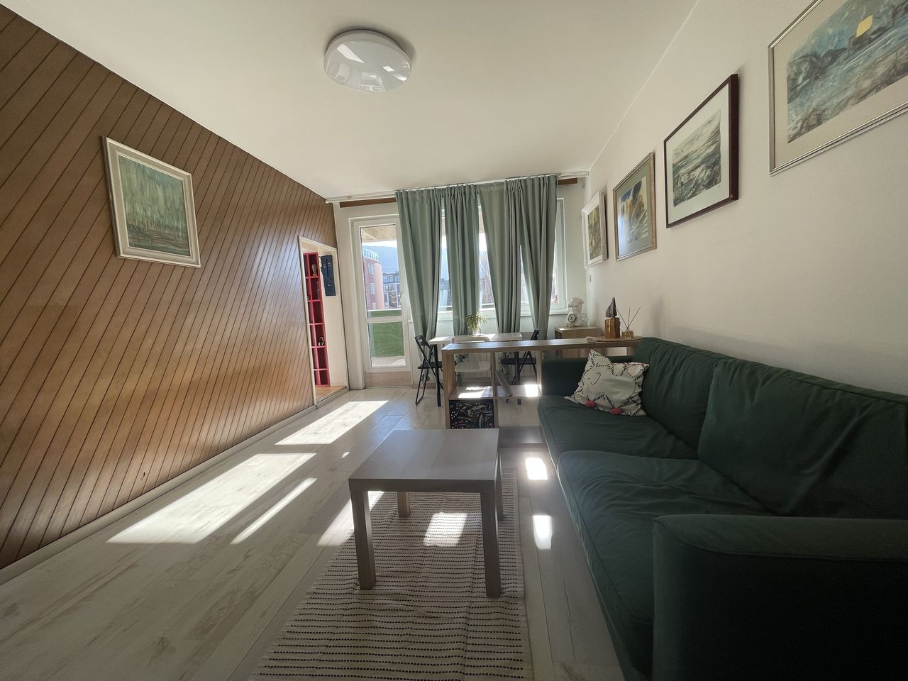 Дава се под наем Двустаен апартамент в София, Борово - 86 кв.м за 612 € - Снимка #2