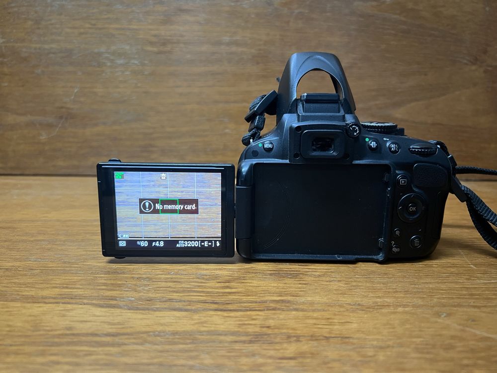 Nikon D5100 18-55mm комплект