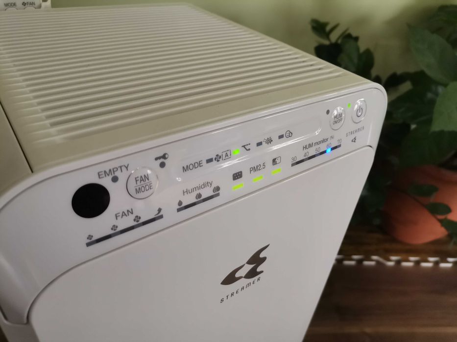 Пречиствател за въздух с овлажнител DAIKIN MCK55W URURU + нови филтри