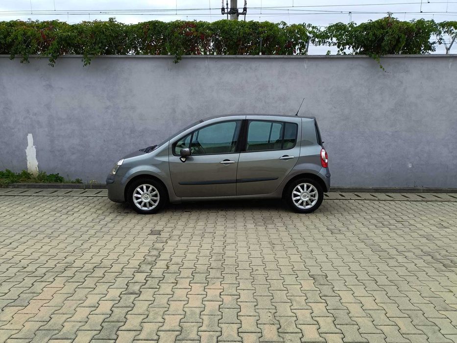 Vând Renault Modus, Automată, 1,6, Benzină, 2007