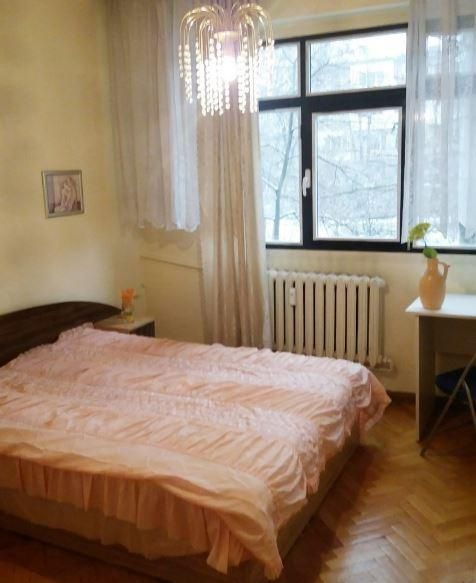 Двустаен, под наем, ж.к Изток