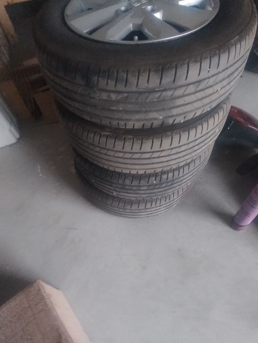 Set Roți Logan 3 -185 /65 R 15