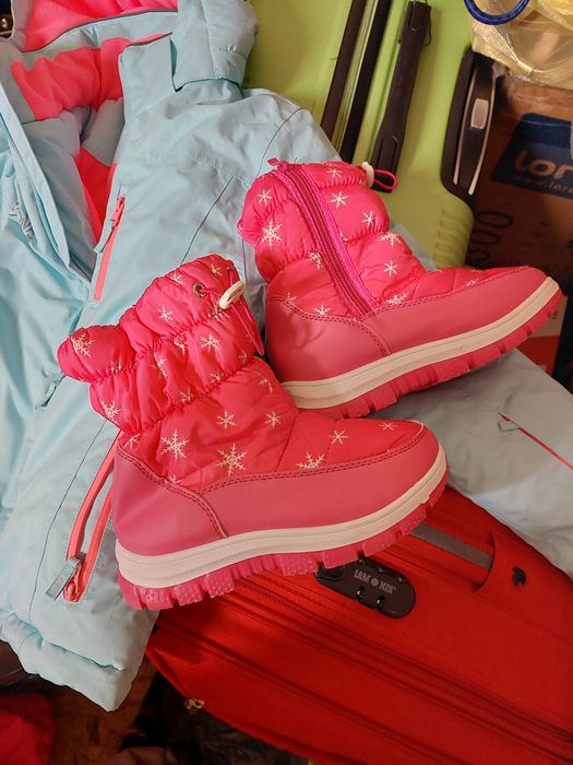 Costum de ski fete mar 128 oversize si cizme 33