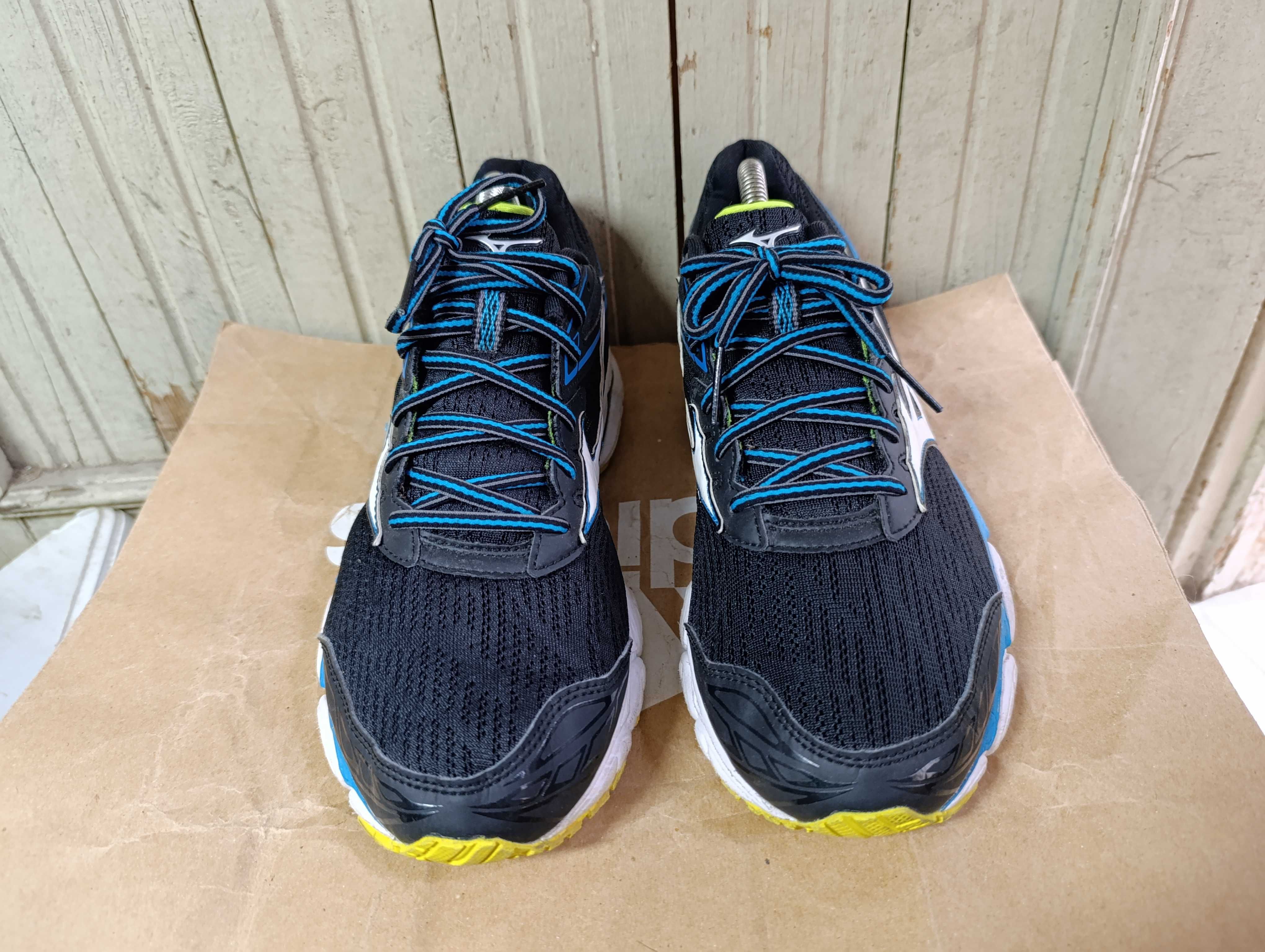 Mizuno WAVE ULTIMA 9''оригинални маратонки 43 номер