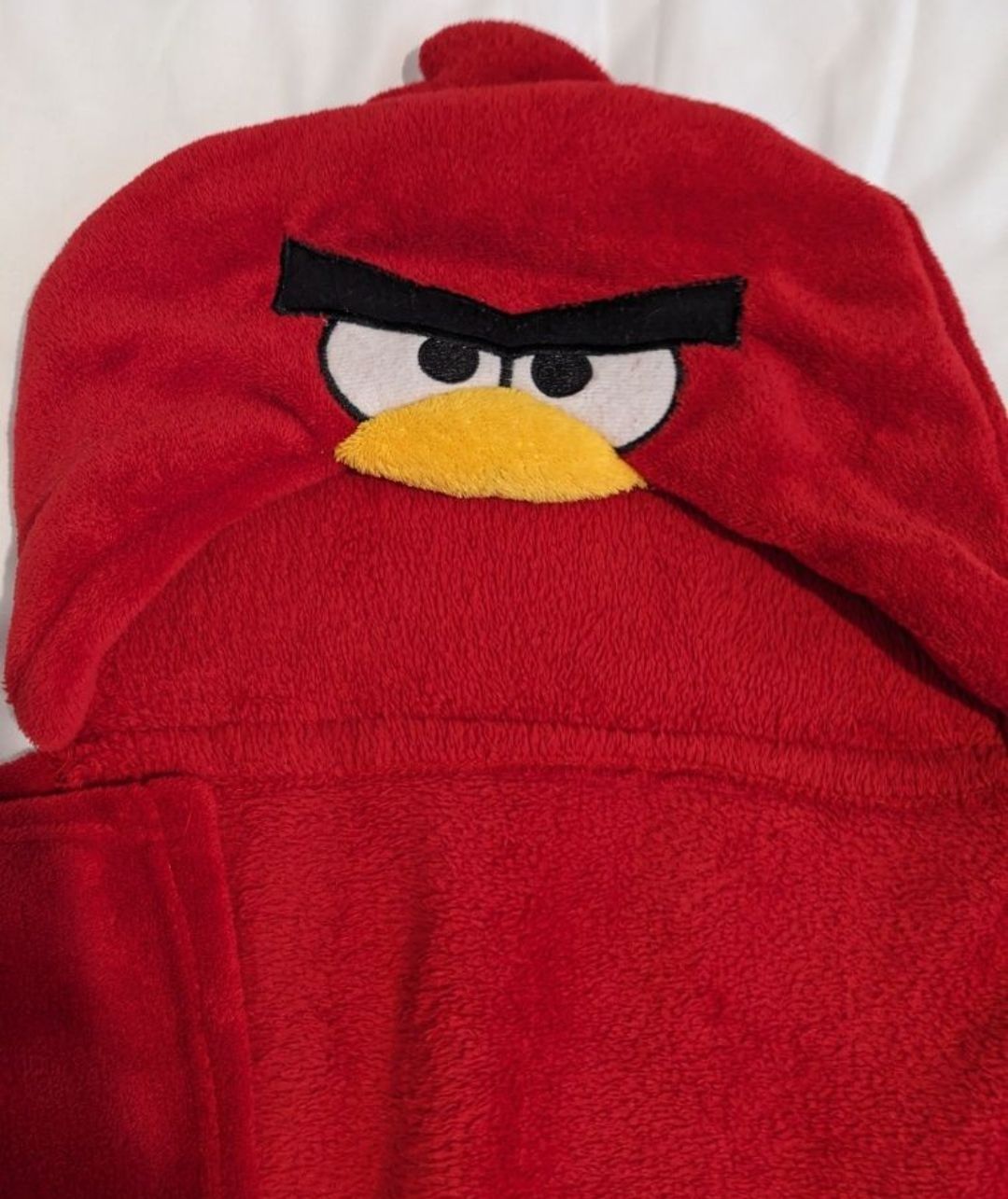 Angry bird paturica cu gluga rosie din fleece
