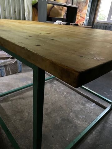продам стол деревянный для пекарни