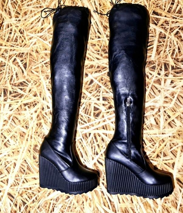 Елегантни,супер удобни ботуши-чизми,на олекотена платформа.N: 36/ НОВИ