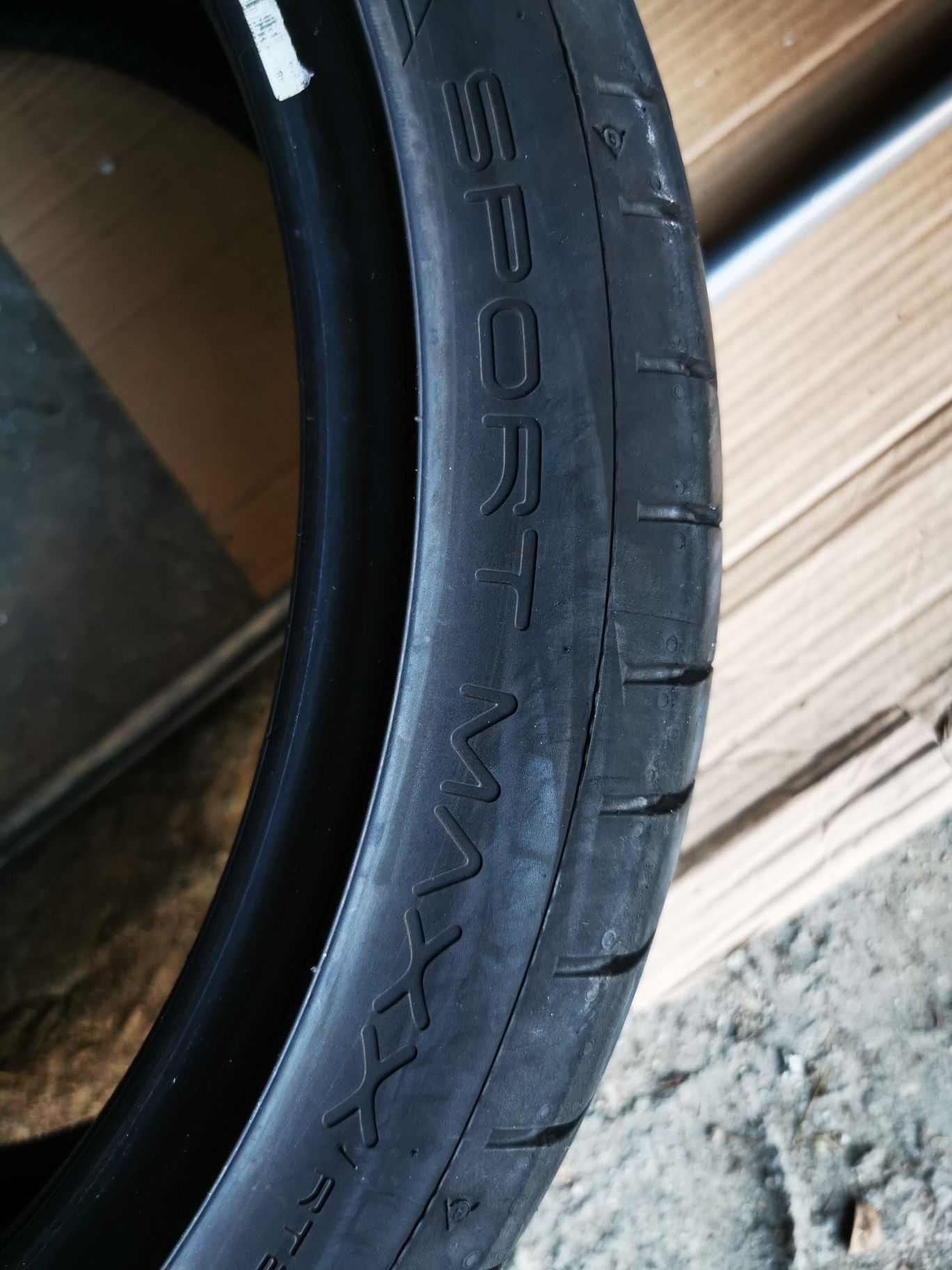 2 броя 225/40/18 дот:2019 Dunlop Sport maxx