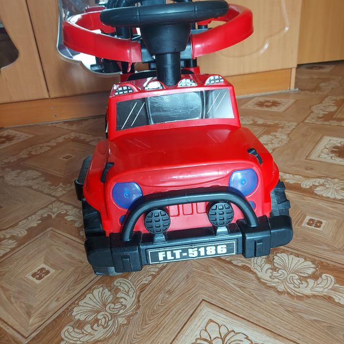 Продам толокар музыкальный