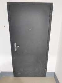 Дверь железная Входная 90 см