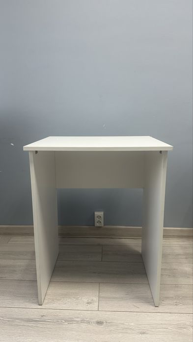 Столы офисные срочно продается