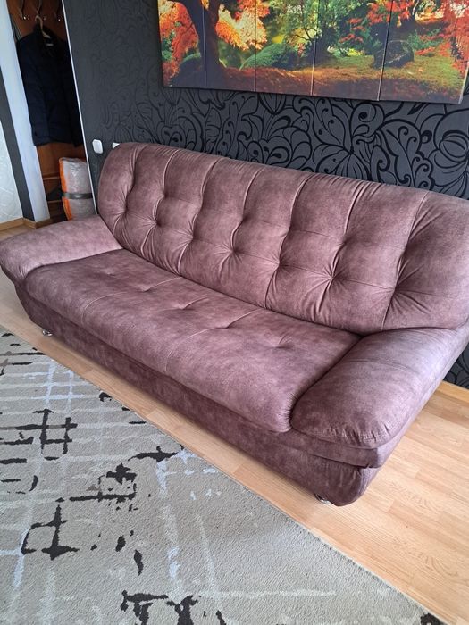 Продам диван +два кресла.