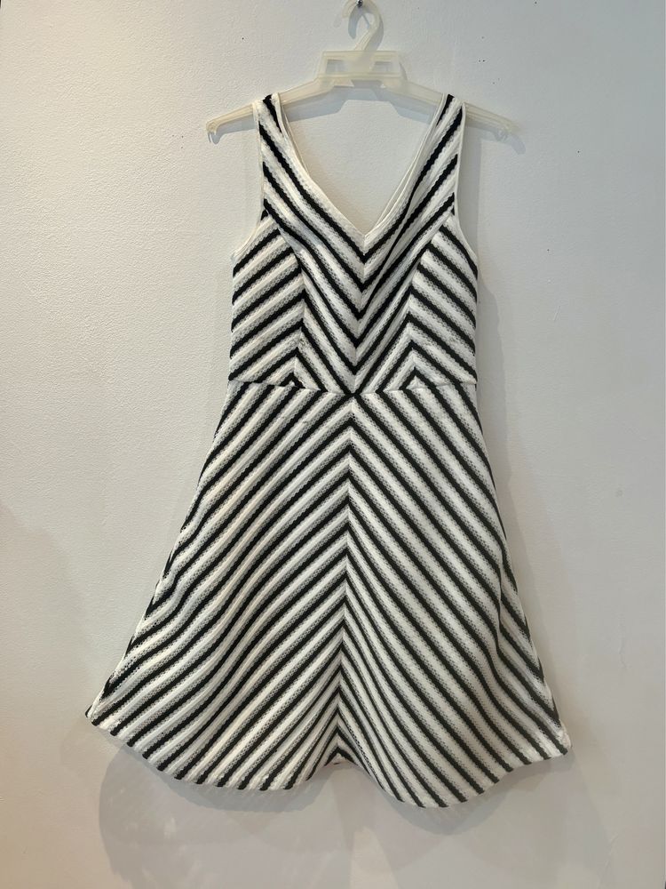 Vand Rochie Steps superba de vara