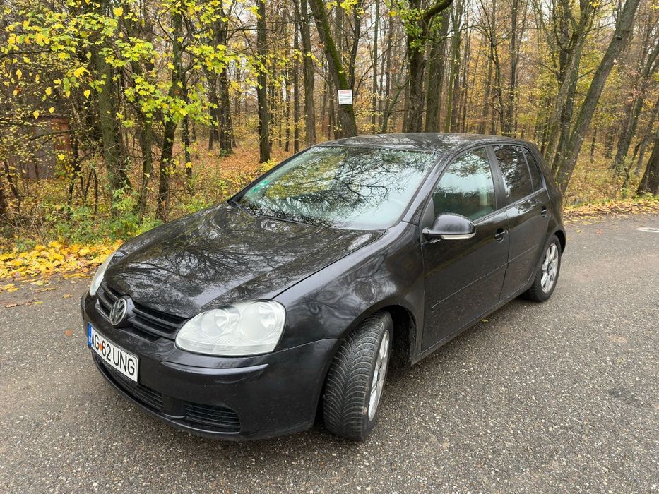 Vând Volkswagen Golf 5