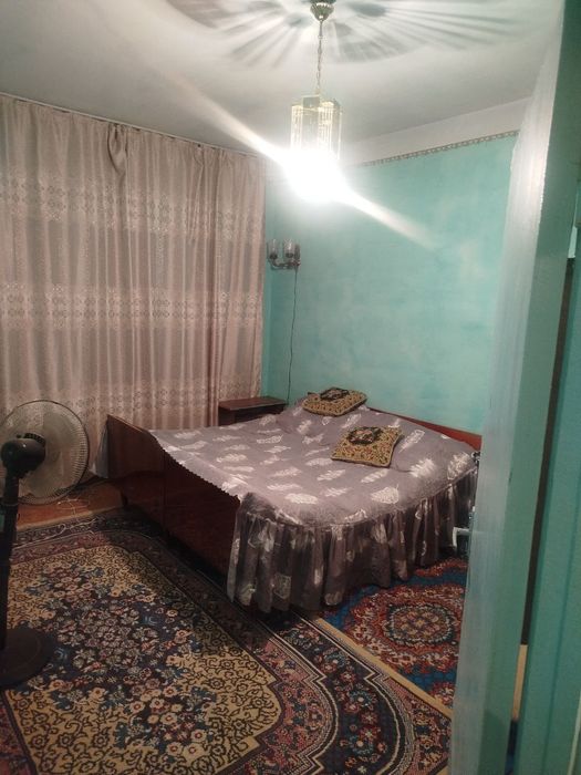 Продается своя трёх комнатная квартира