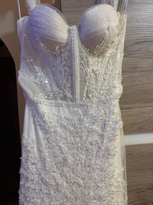 Vand rochie mireasa milla nova