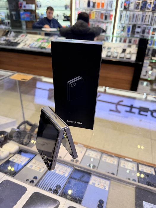 Samsung Flip 6 Vietnam