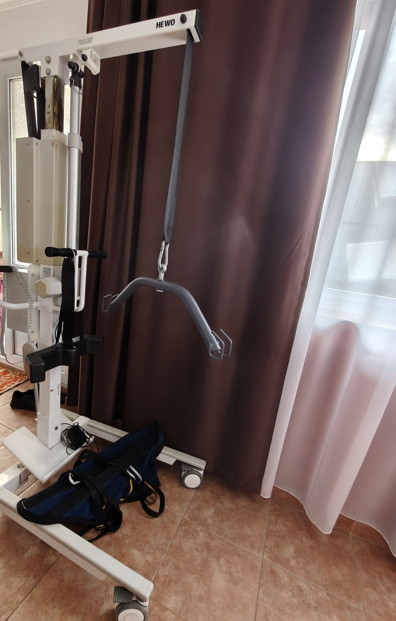 Elevator persoane imobilizate/ Lift ridicare și transport
