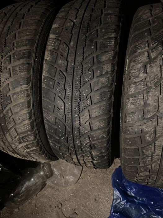 продам зимнию шину