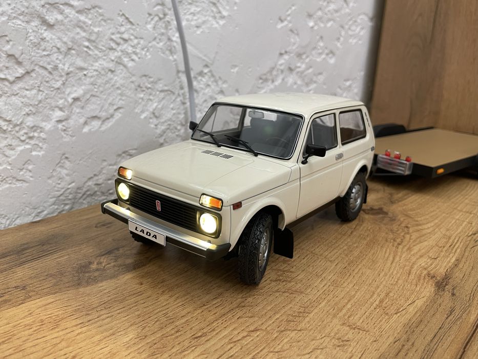 Коллекционные модели Нива 2121 масштаб 1:18