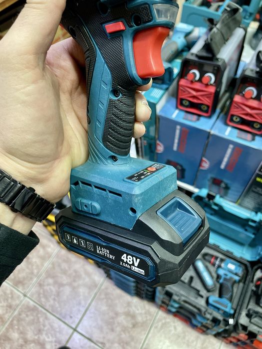 Аккумуляторный шуруповерт, шуруповерты