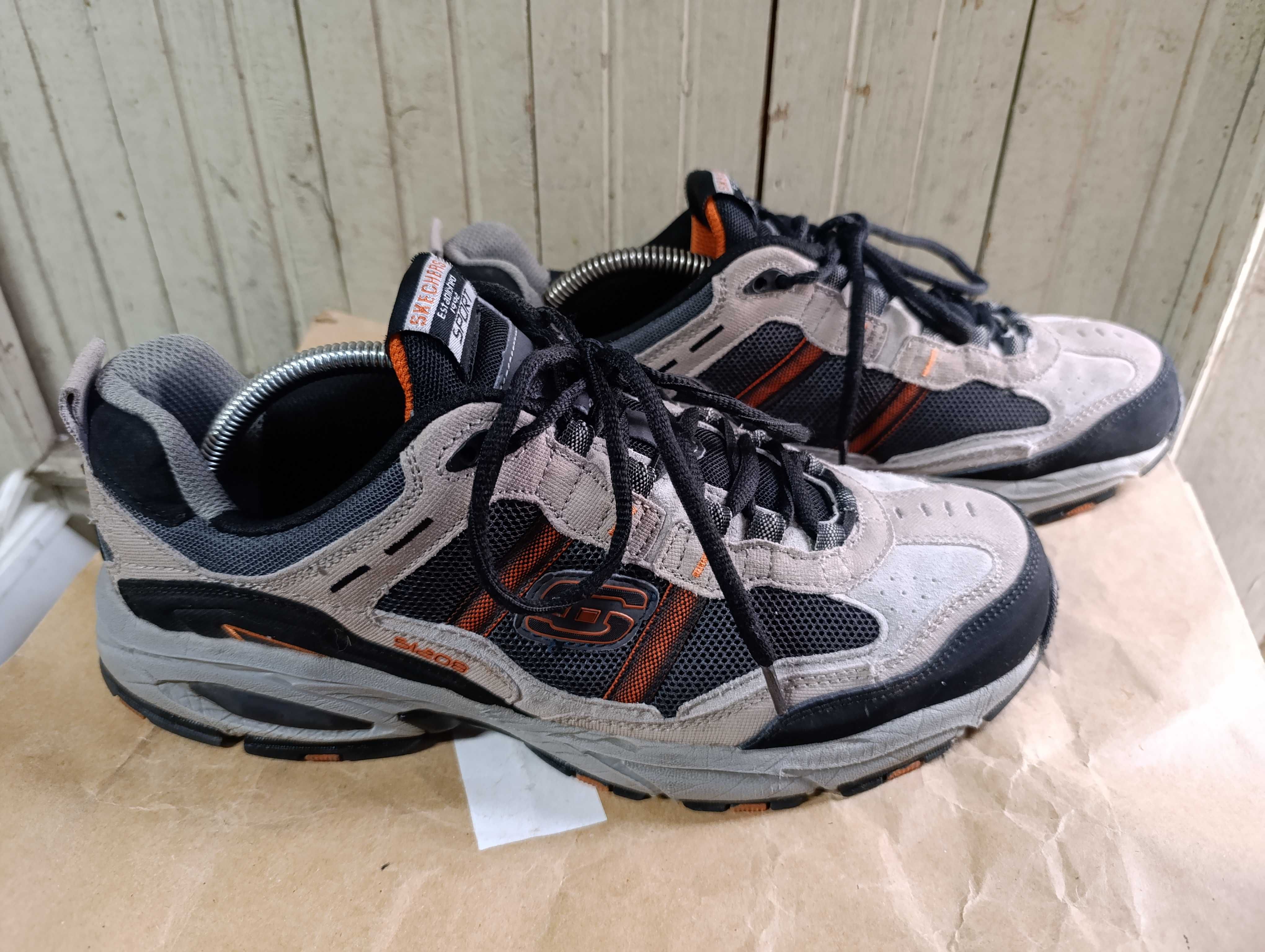 ''Skechers''оригинални сникърси 45 номер
