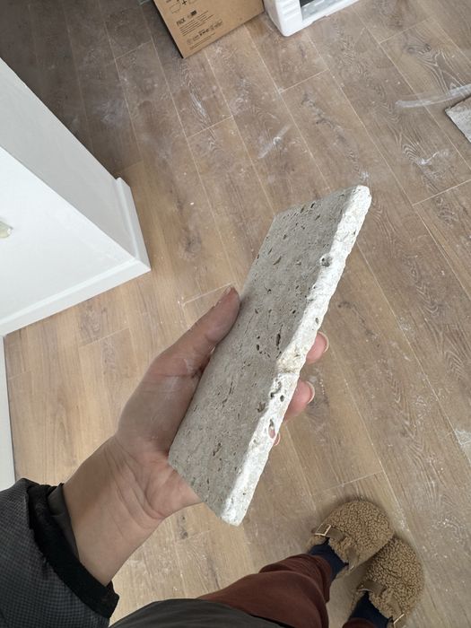 Vand 5.5mp travertin negociabil