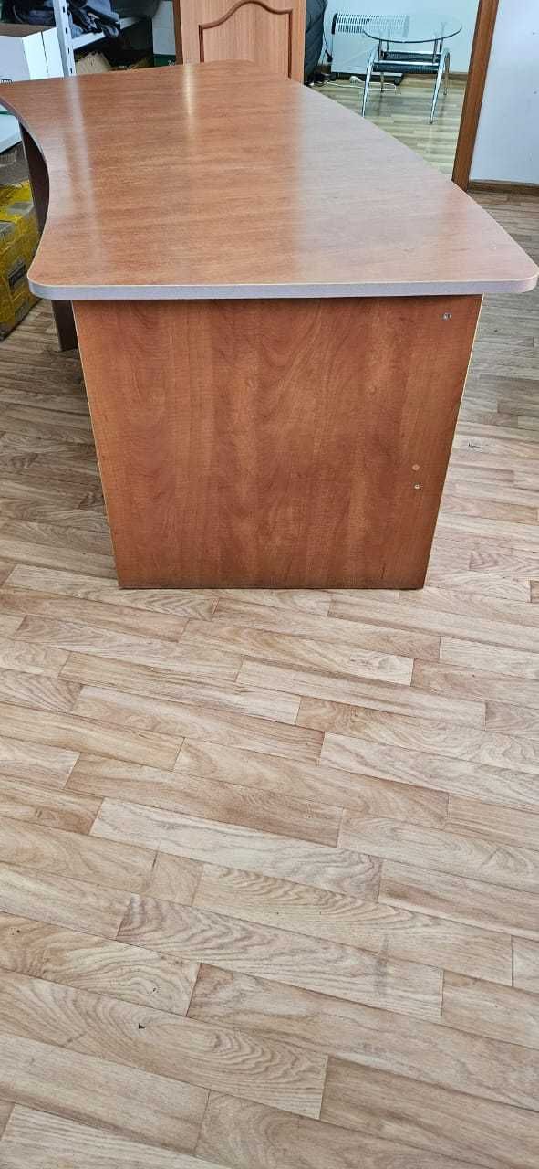Рабочий стол отличного качества