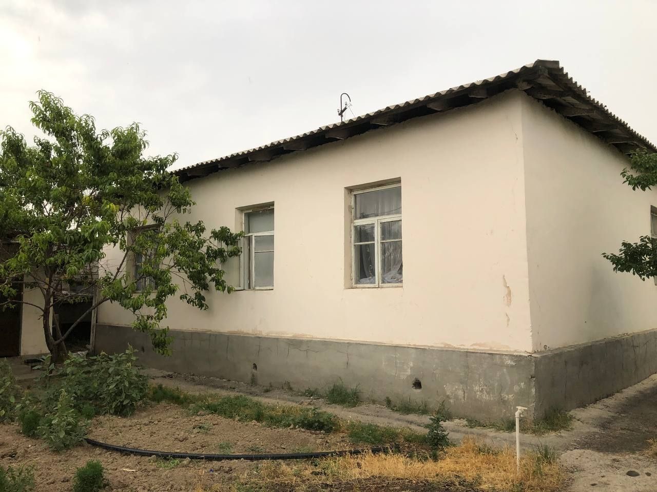 Uy sotladi bardankulda