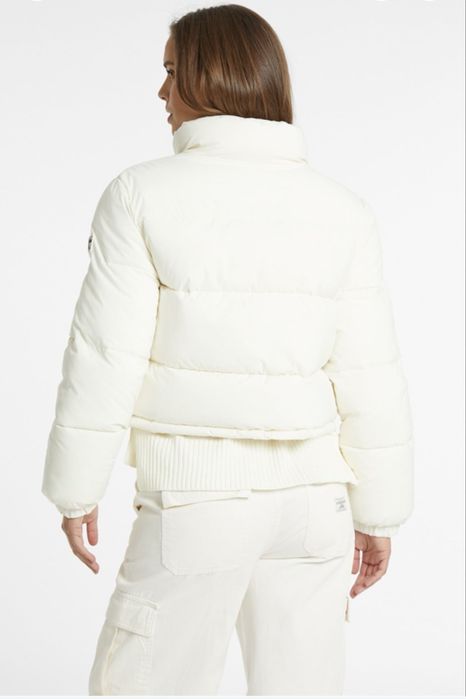 Дамско зимно яке Guess XS размер