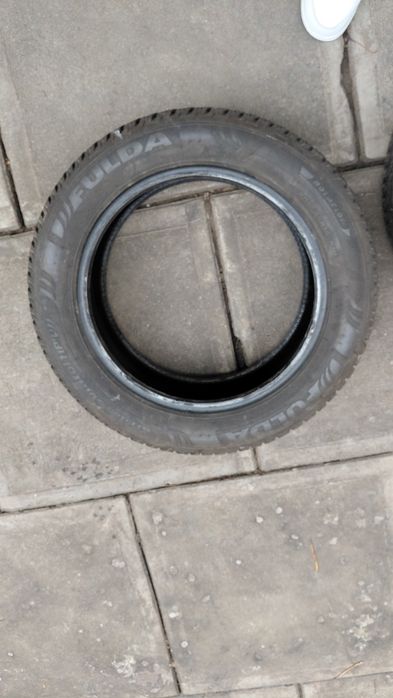 Vand 2 cauciucuri de iarnaFulda KristallContact HP 2 dot 1718