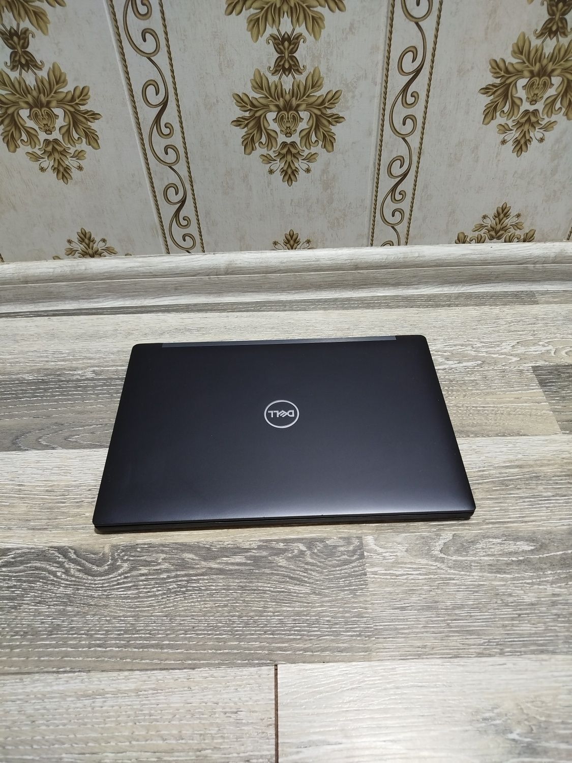 Dell Intel Core i7-8650U (4 yadro / 8 patok) 8/256gb