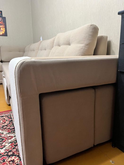 Срочно продам диван в отличном состоянии