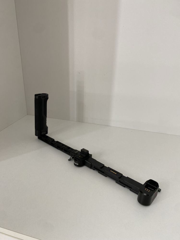 Ручки Tilta Dual Handle Power Supply Bracket для RS 2 (TGA-DHB)