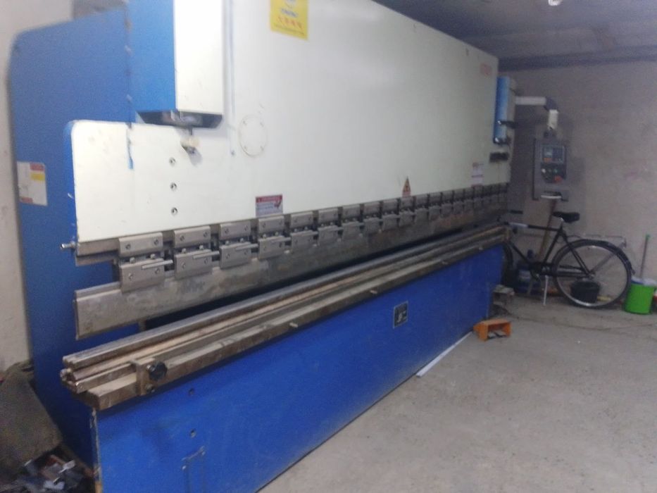 Листогиб сотилади.