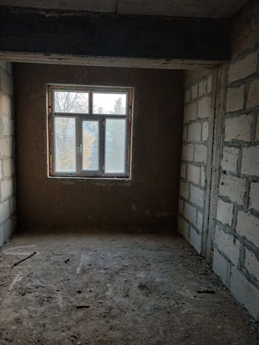 BAMda yangi uyda 2 xonali kvartira 2- qavatda cotiladi