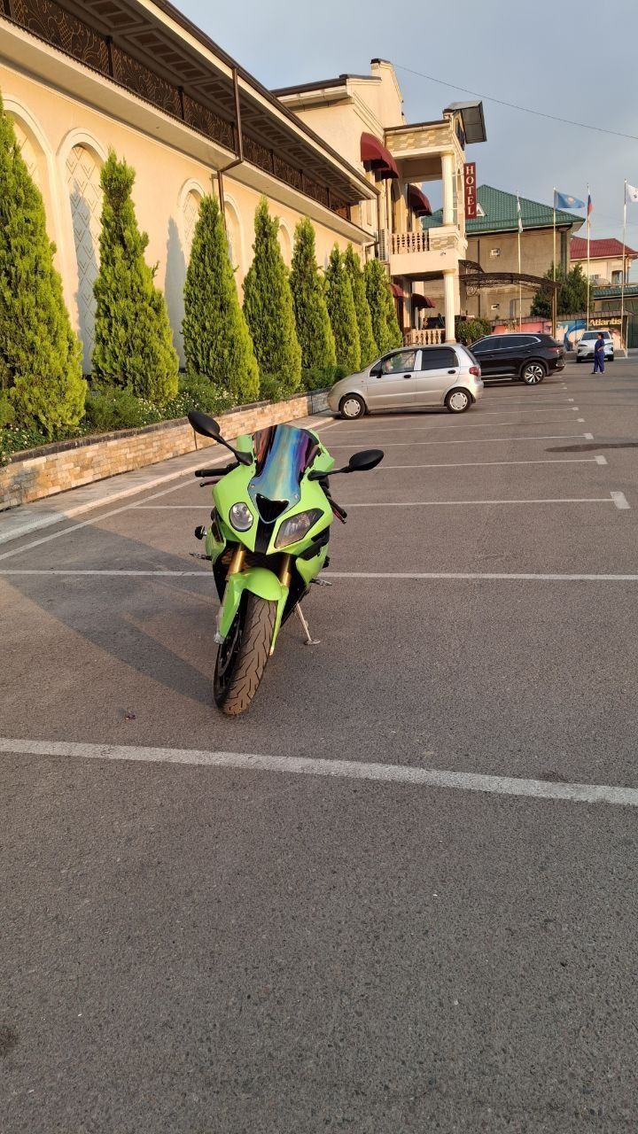 BMW S 1000 RR Sotiladi