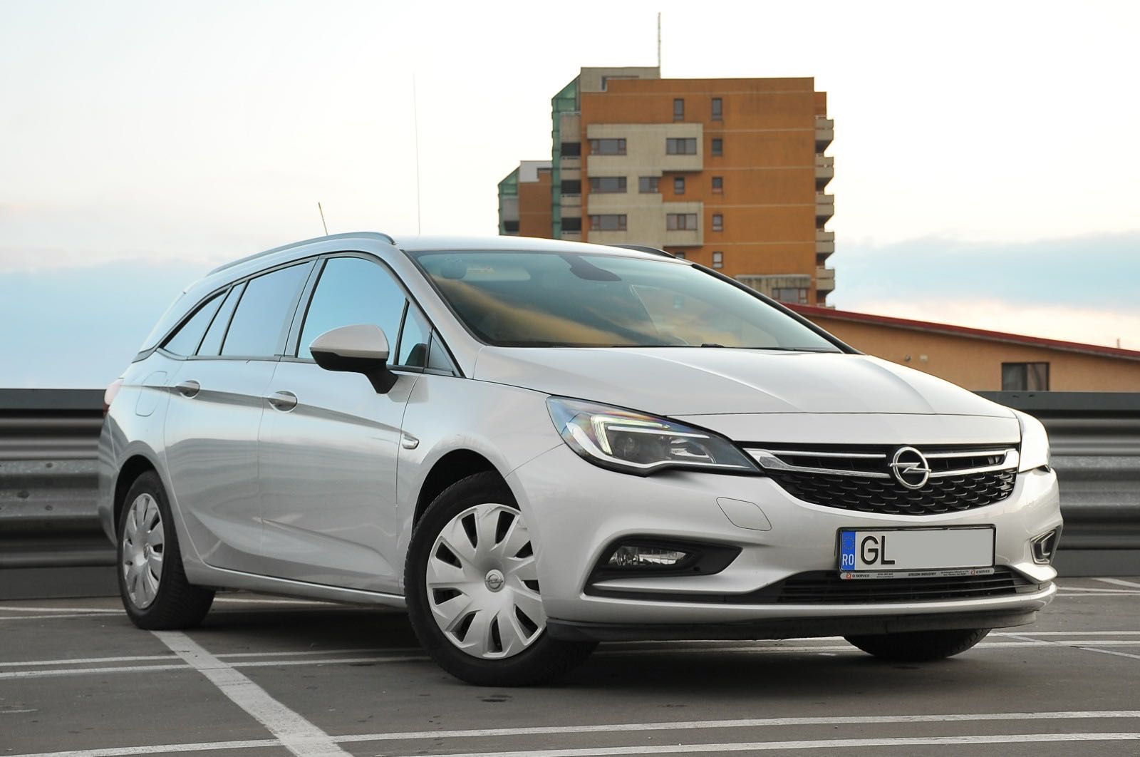 Opel Astra Sport Tourer ECOTEC 1.0
