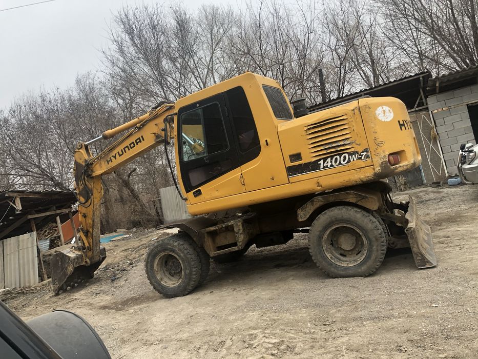 Экскаватор Hyundai 1400W