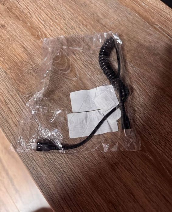 Cablu USB c ondulat mașina