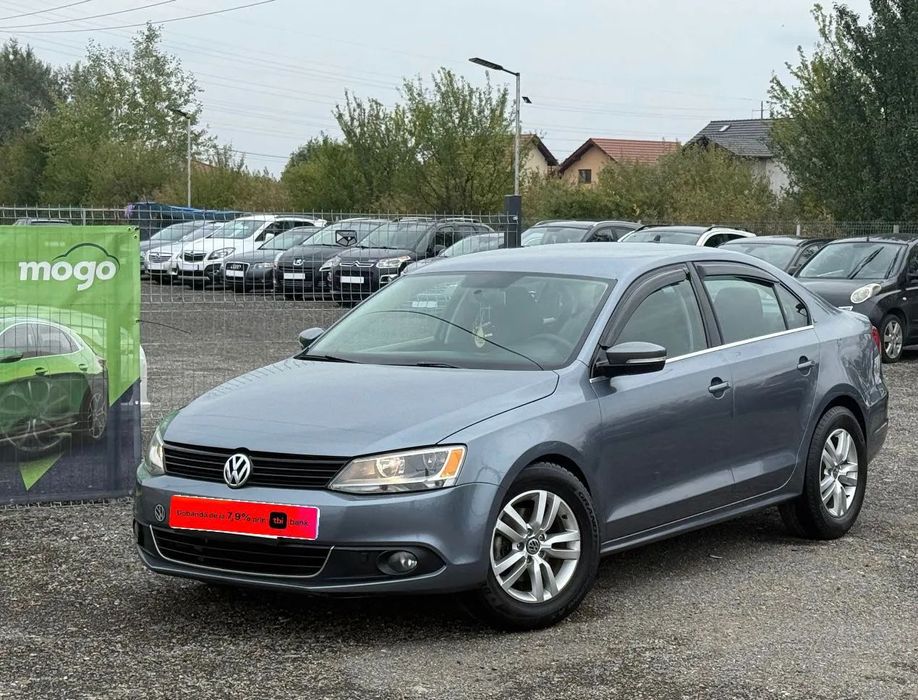 Volkswagen Jetta An 2012 Motor 2.0 TDI Diesel Euro 5 Posibilitate Rate fixe / Livrare