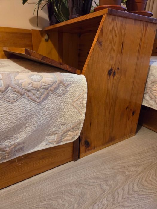 Единични легла с ракла