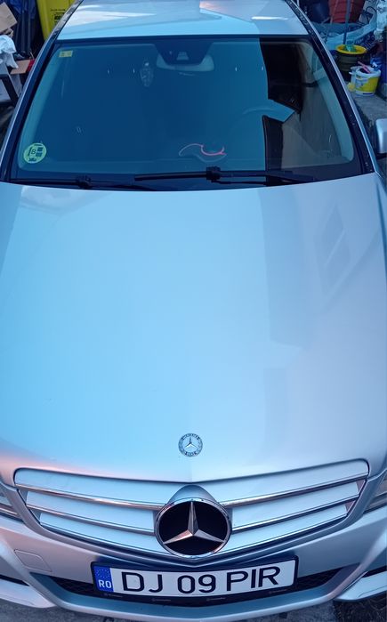 Vând Mercedes Benz 2012
