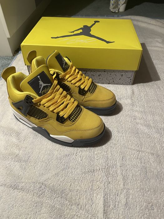 Jordan Retro 4 Yellow