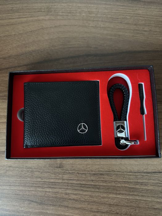 Set portofel piele naturala si breloc Mercedes