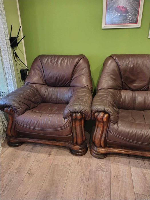 Гарнитура дъб,резбована масив, телешки бокс