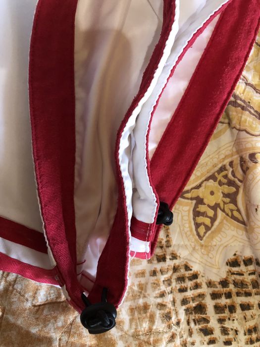 Продаются спортивные штаны.